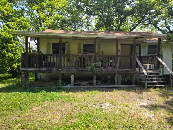 17365 Redbud Dr, Catoosa, OK 74015