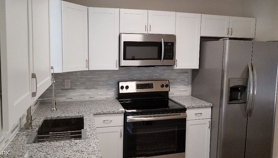 Beautiful Kitchen with Stainless Steel Appliances, Granite C