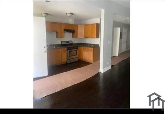 4915 S Calumet Ave #3