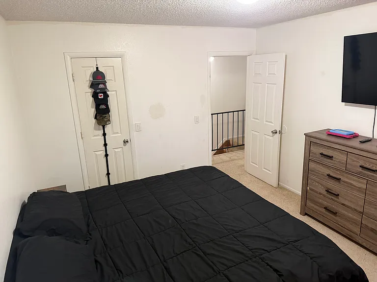 6189 S Alameda Rd #3 — Photo 4