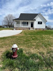 101 Pilot Dr, Thomasville, NC, 27360