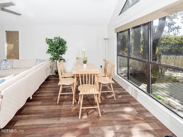 506 Cali Dr — Photo 24