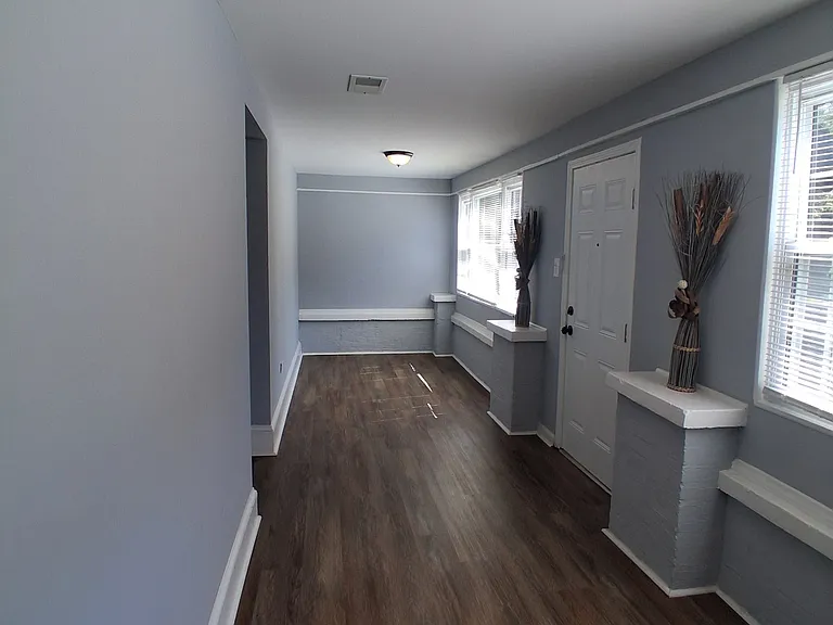 506 Pinckney St — Photo 4