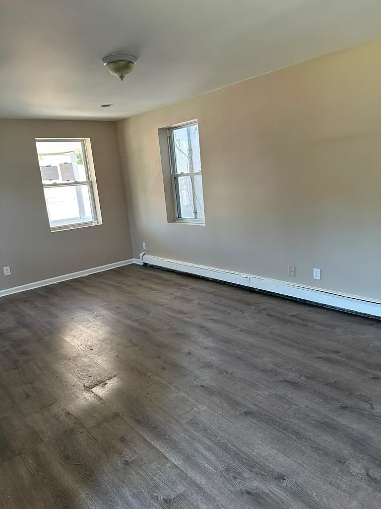 3 bed, 1144 sqft, $3,100 — Photo 4