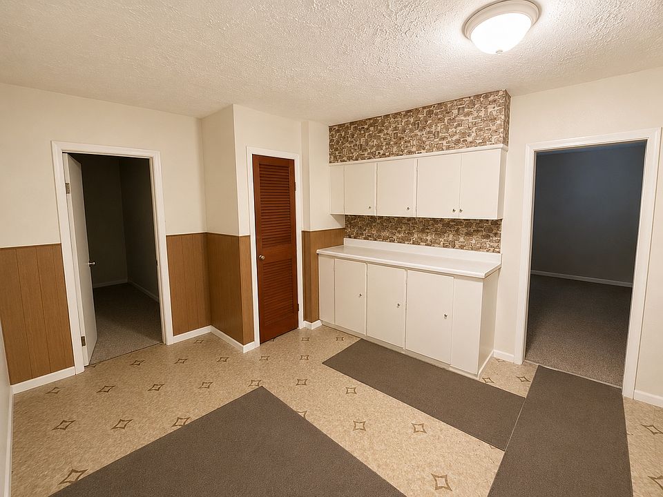 1st image of 165 E Bridge St APT 3