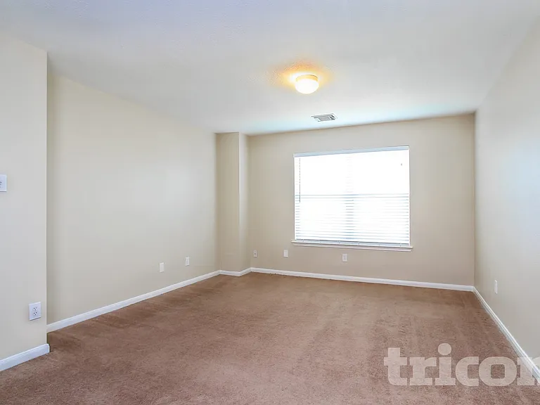 3643 Fuller Bluff Dr — Photo 4