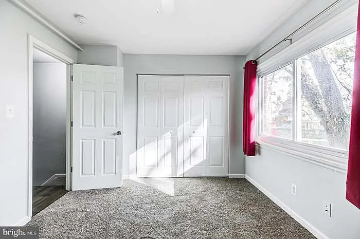 323 Sweet Briar Ct — Photo 28