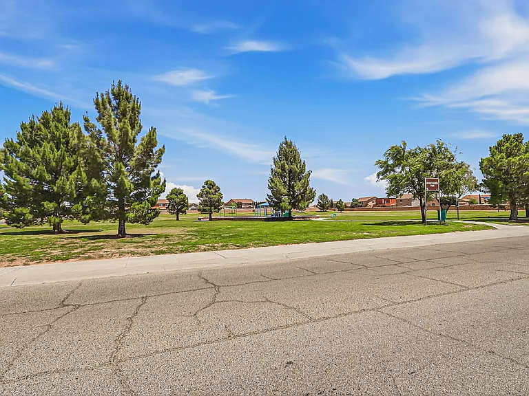 3241 Perla Point Dr — Photo 28