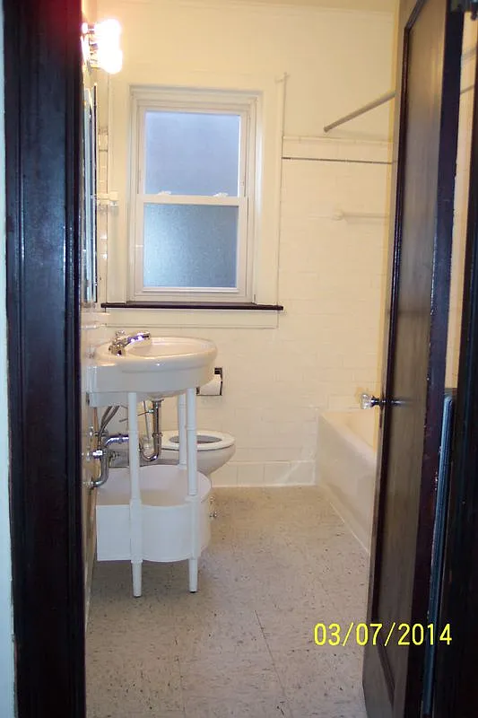 3 bed, 1.0 bath, 1200 sqft, $1,500 — Photo 3