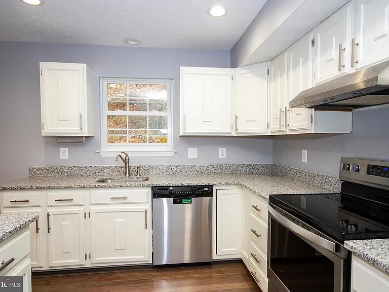 9432 Loch Leven Ct — Photo 8