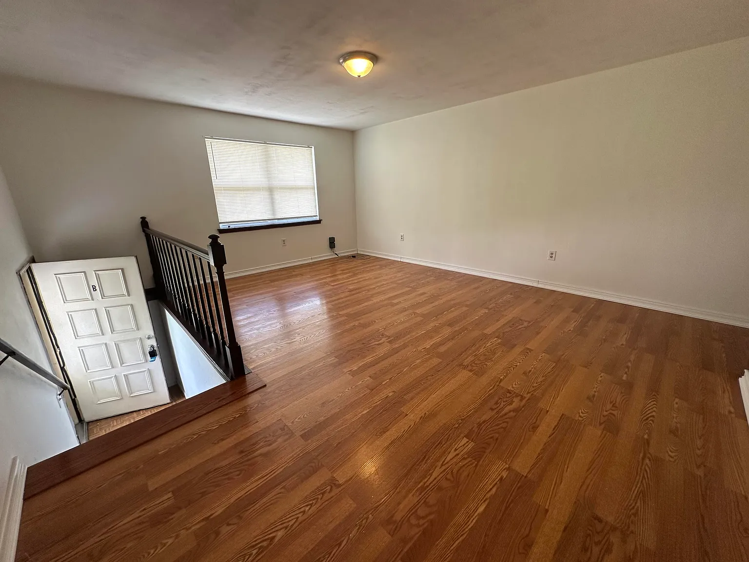 3 bed, 1.0 bath, $1,300 — Photo 4