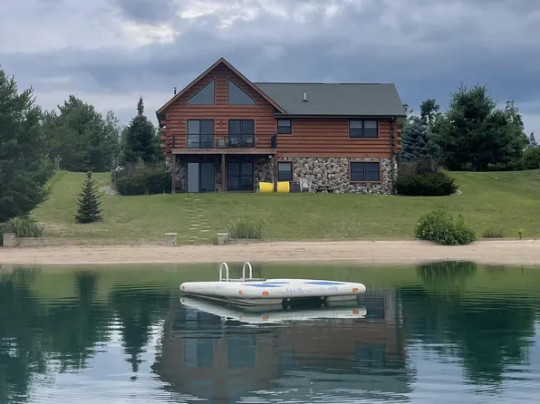 N8112 Clear Water Drive, New Lisbon, WI 53950