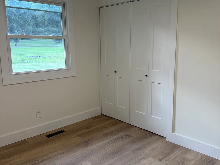 7338 Bonny Kate Dr — Photo 18