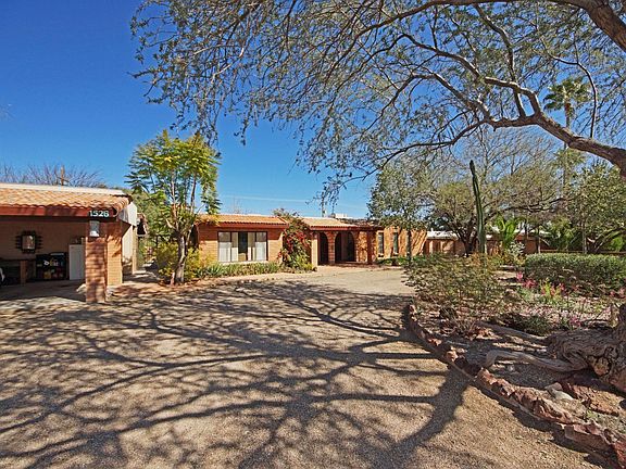 3rd image of 1526 N Plaza De Lirios