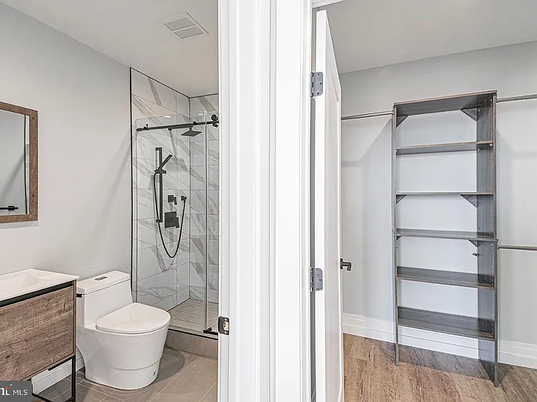 526 Brown St #206 — Photo 9