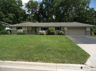 3090 S Dorchester Rd, Columbus, OH 43221