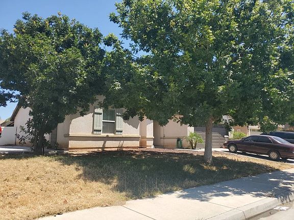 3rd image of 1552 Strawberry Dr