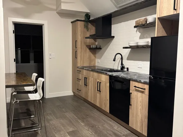 8 Chestnut Ridge Rd, Mount Kisco, NY 10549