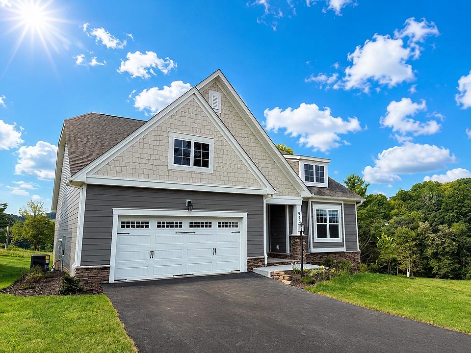 1st image of 979 Round Meadow Dr