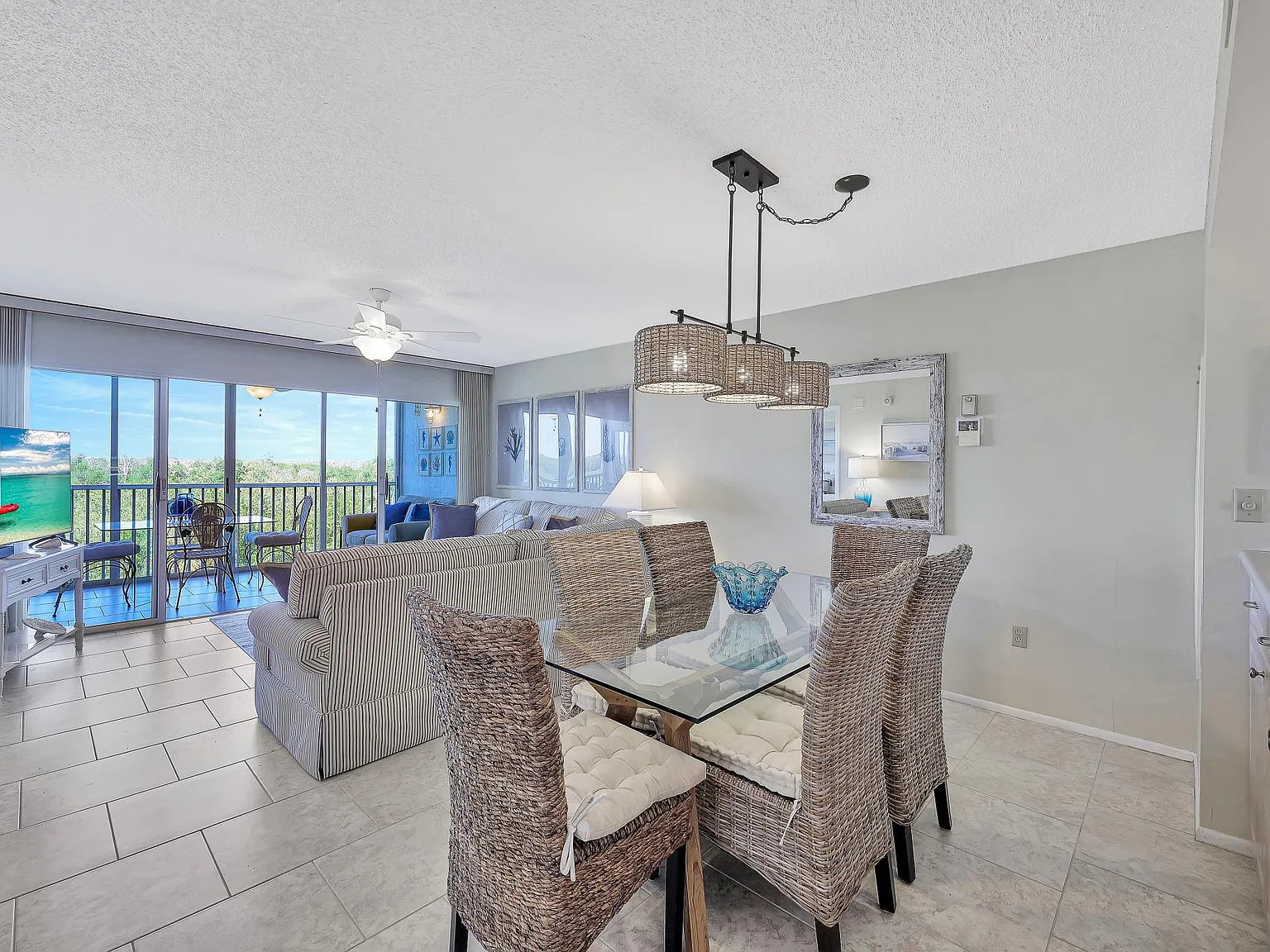 3 bed, 1330 sqft, $4,500 — Photo 4