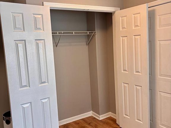 2nd image of 2159 Bristol Dr Unit 5