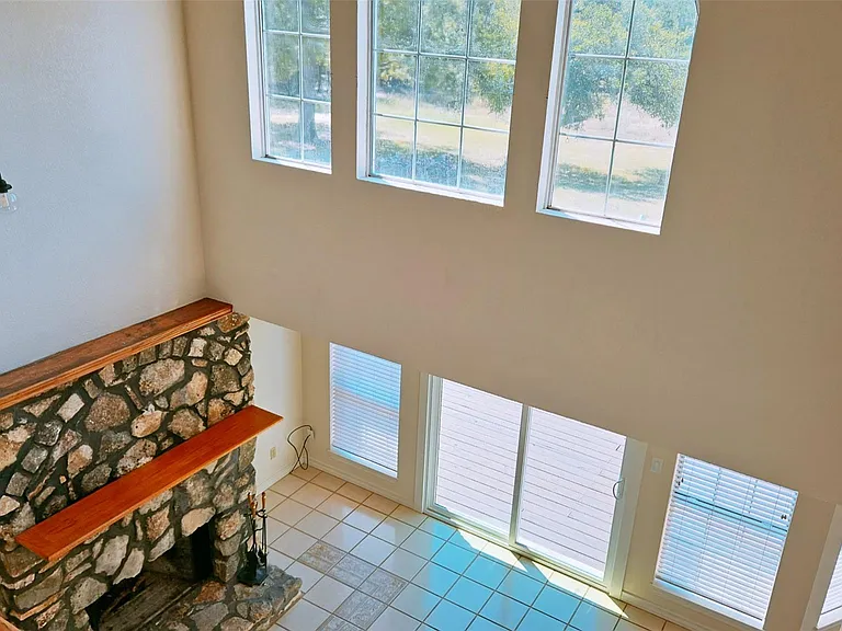 105 Meadow Dr — Photo 5