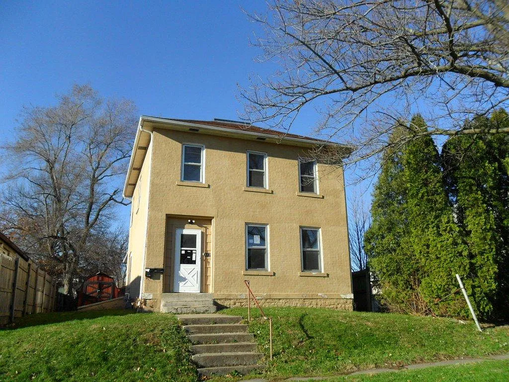 817 S 8th St photo 1