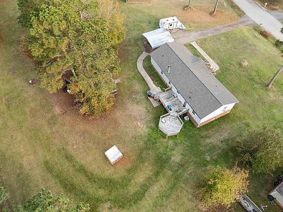 5th image of 214 Suburban Dr