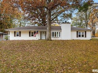 22165 Spring Creek Rd, Washington, IL 61571