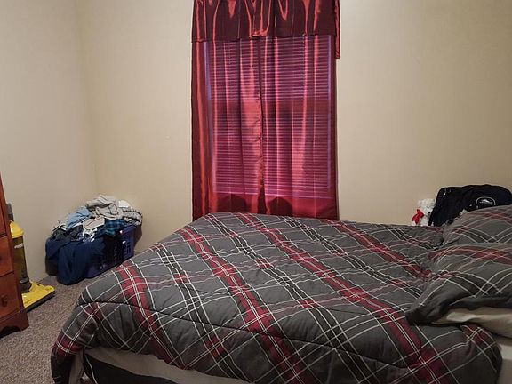 2nd image of 301 S Jefferson St APT 1