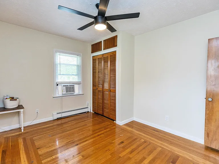 120 Chauncey Ave — Photo 18