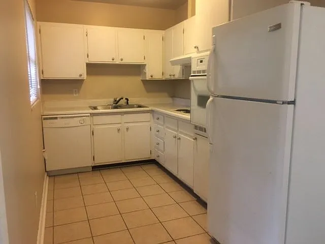 1717 Canterbury St — Photo 3