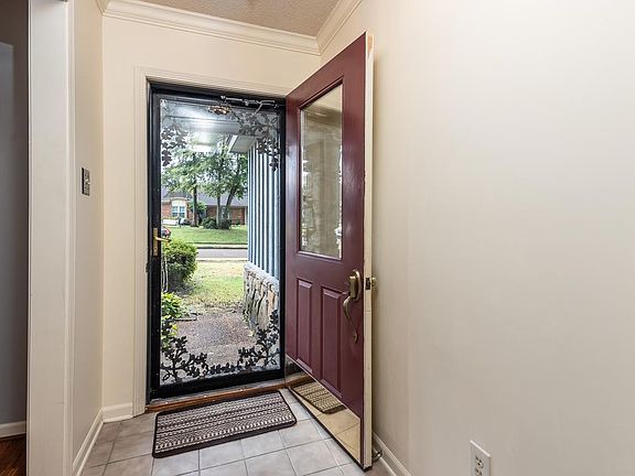 4th image of 6042 Kevin Dr