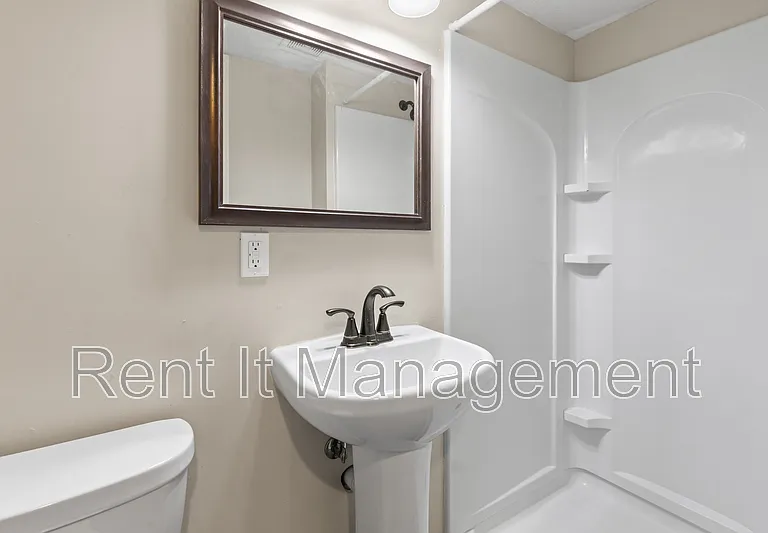 3314 Franklin St — Photo 21