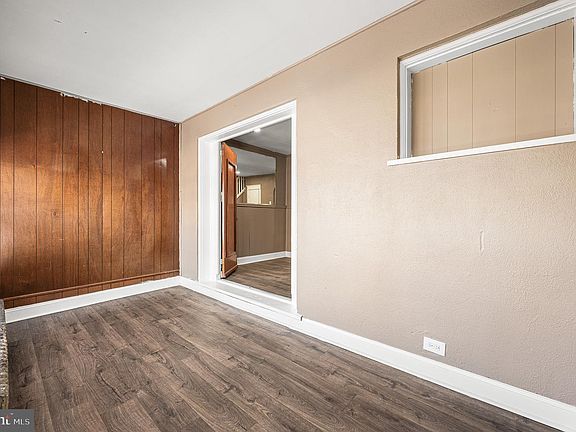 2nd image of 2519 S Hobson St