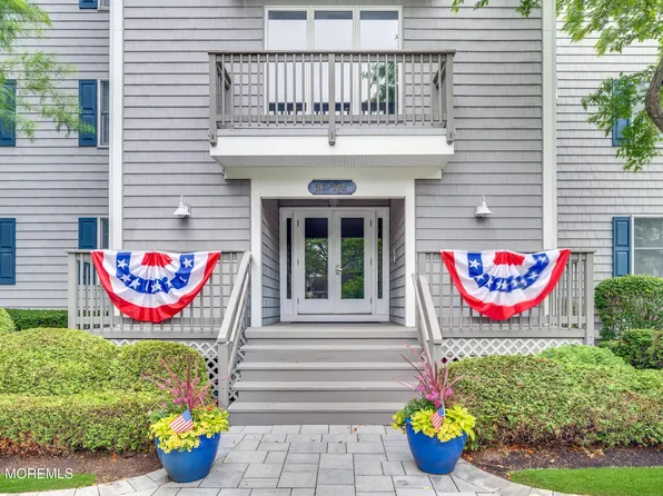100 Bay Point Harbour #100, Point Pleasant, NJ 08742