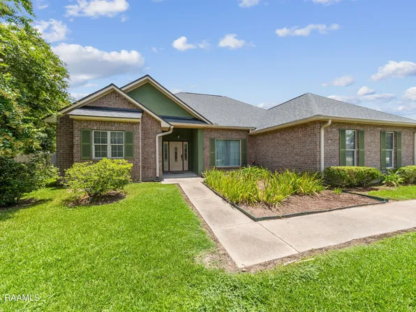 1085 Julie St, Breaux Bridge, LA 70517