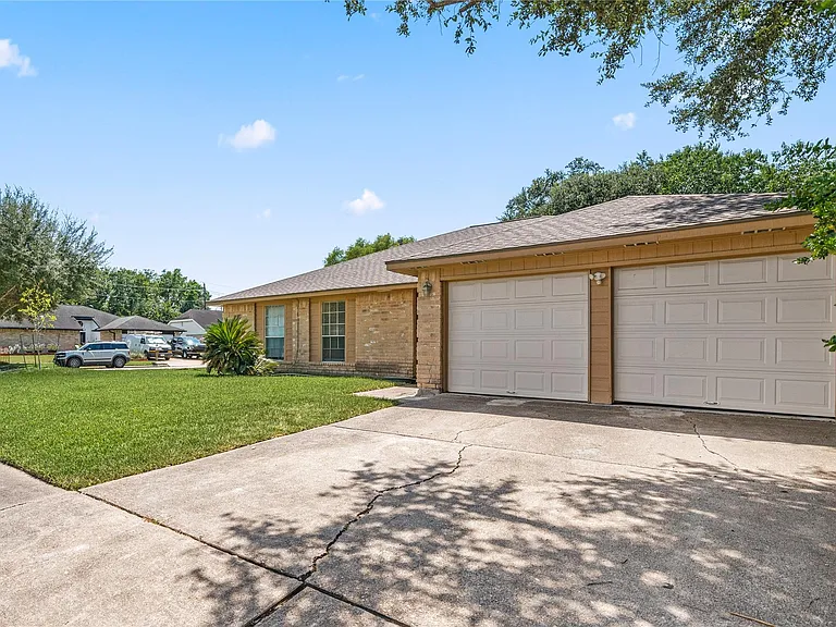 2603 Hollymist Dr — Photo 7