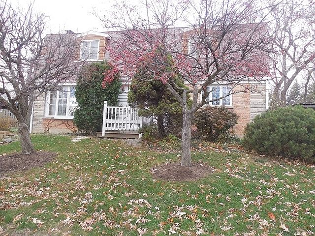 2nd image of 330 Oakwood St