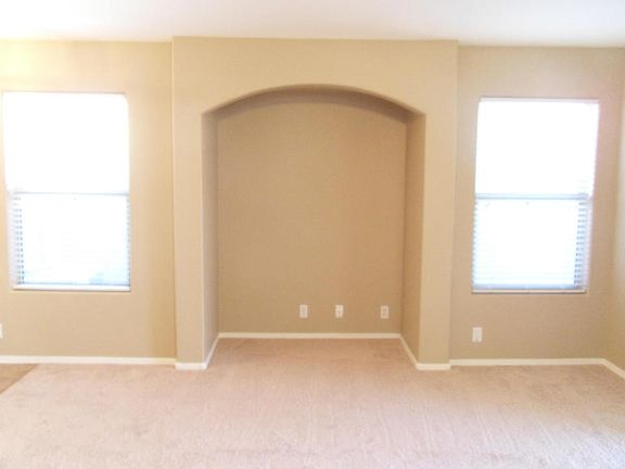 4th image of 29441 N 51st St