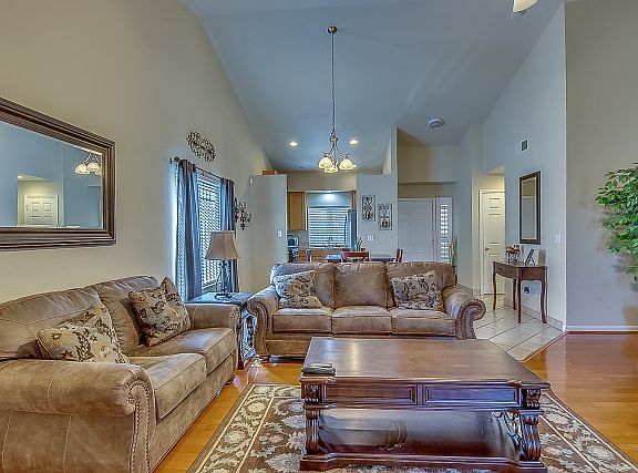 4th image of 5137 E Weber Ave