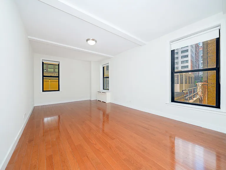 400 E 58th St #2G — Photo 5