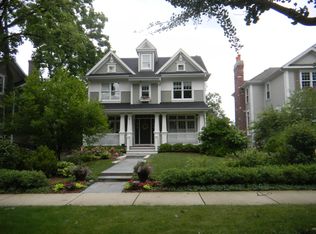 611 Euclid Ave, Glen Ellyn, IL