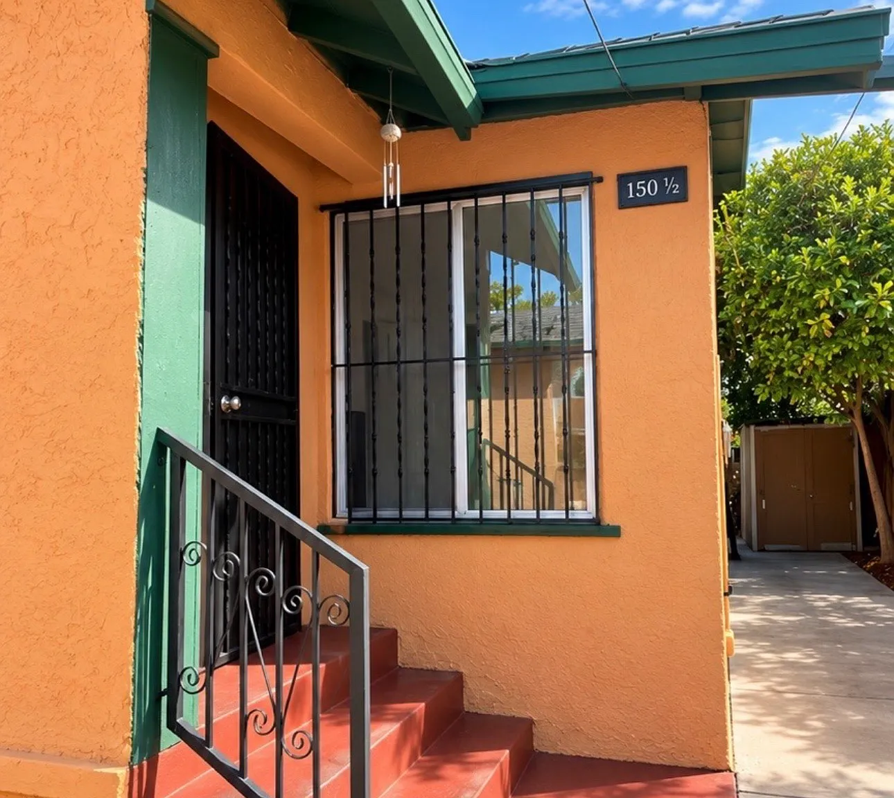 3 bed, 700 sqft, $2,900 — Photo 1