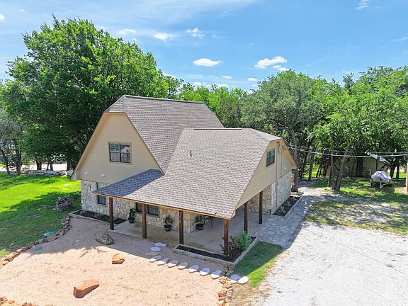 2nd image of 1425 Blackhawk Cir