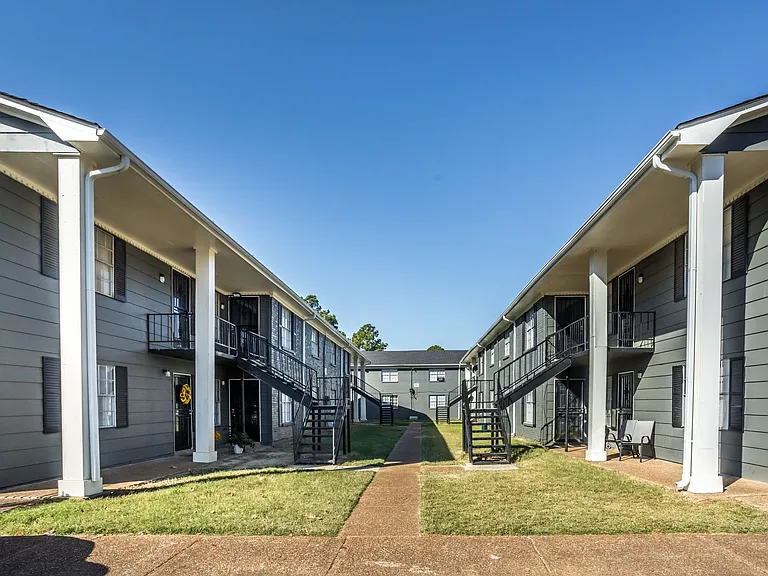 Graceland Pointe Apartments: Modern Style, Excellent Value in Memphis — Photo 5