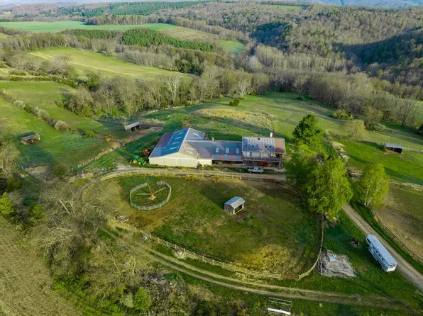 2616 Pope Rd, Ivanhoe, VA 24350