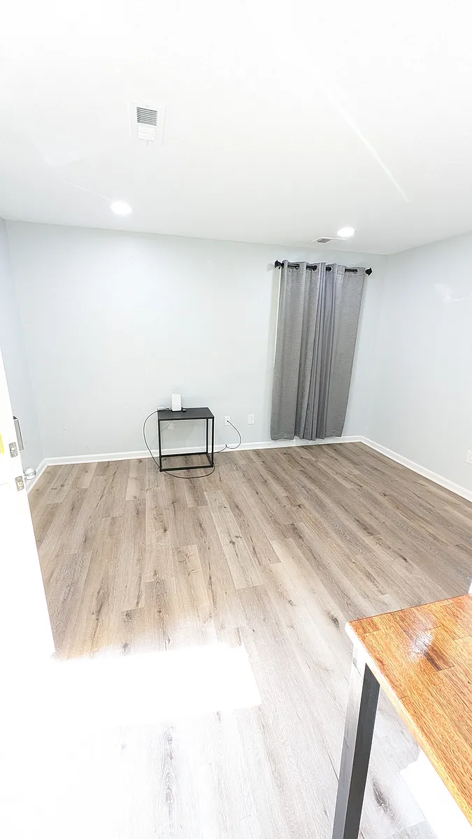 Front room - 3120 Ewingdale Dr #B