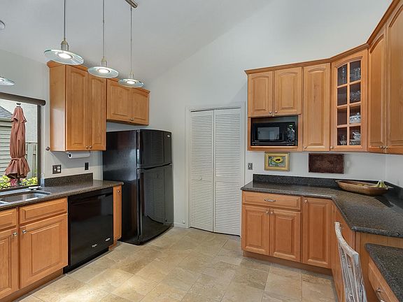 4th image of 102 Lake Julia Dr N