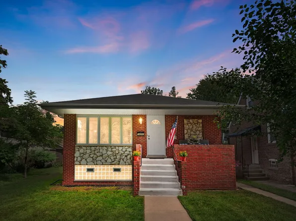 14241 S Mackinaw Ave, Burnham, IL 60633